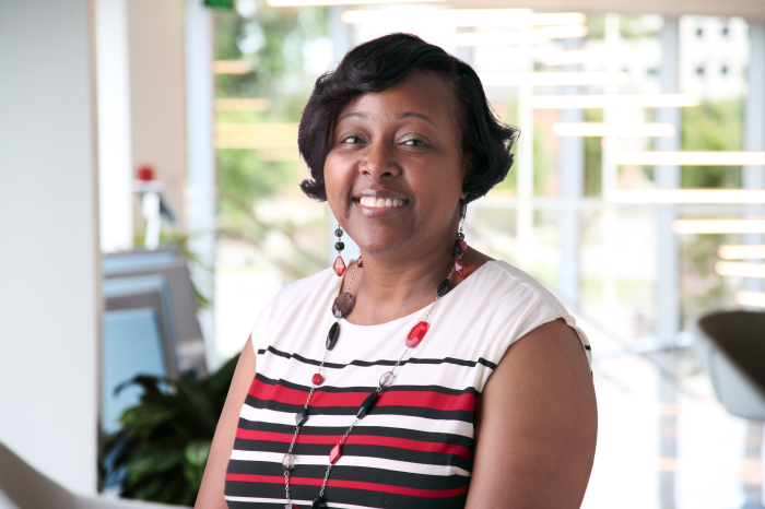 Staff member picture Angela