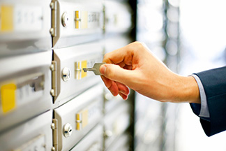 Hand opening safety deposit box